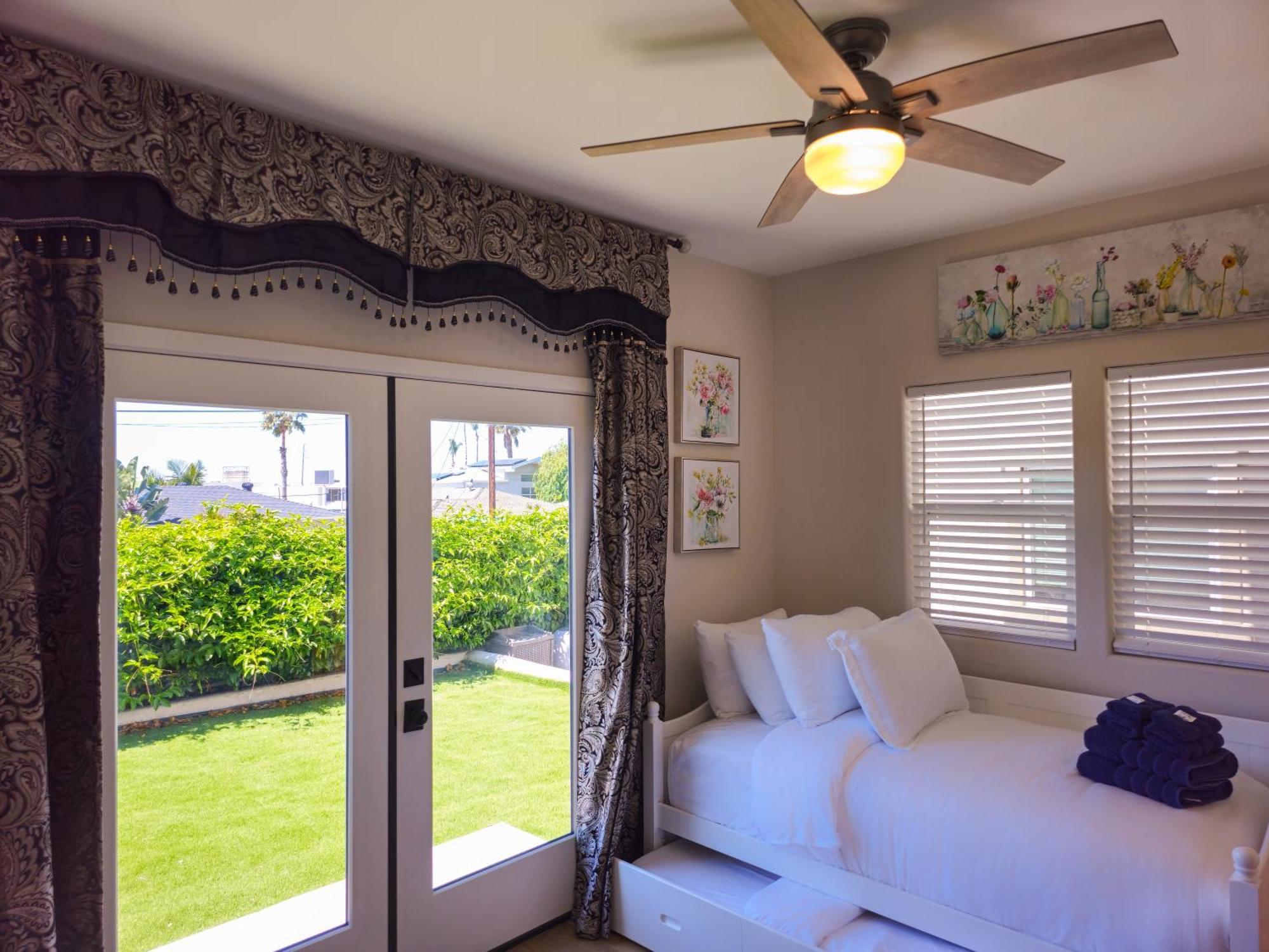 Casa de férias Modern Comfort, Prime Location, 360 Views, 4 Bedroom Entire House *